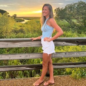 Meet your Posher, Jillian